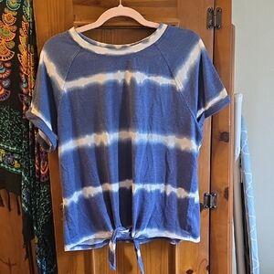 Como Vintage Blue and White Tie-Dye Short Sleeve Top